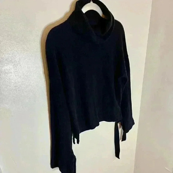 Madewell Navy Mockneck Tie-Cuff Top Size Small - Picture 3 of 7